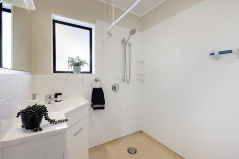 Photo of property in 2 Yatton Street, Greerton, Tauranga, 3112