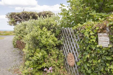 Photo of property in 6 Sandy Bay Drive, Mataikona, Masterton, 5889