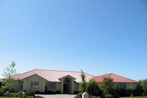 Photo of property in 46 Coolspring Way, Redwood, Christchurch, 8051