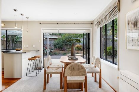 Photo of property in 19 Cornelian Crescent, Half Moon Bay, Auckland, 2012