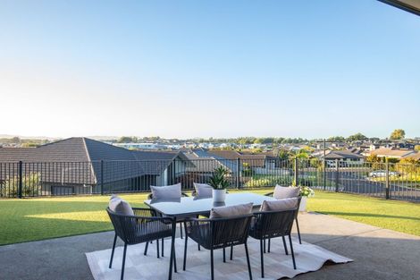 Photo of property in 12 Rose Berry Crescent, Flagstaff, Hamilton, 3210