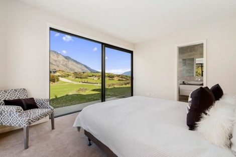 Photo of property in 12 Falconer Rise, Jacks Point, Queenstown, 9371
