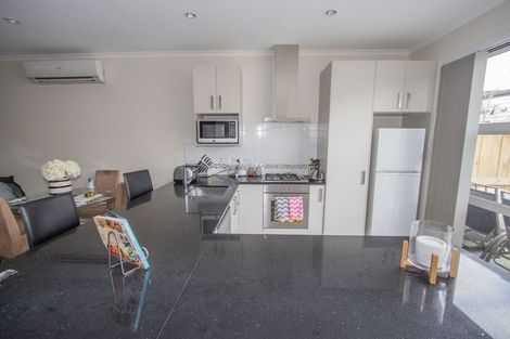 Photo of property in 17 Hakawai Avenue, Takanini, 2112