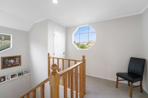 Photo of property in 25 Utauta Street, Waikanae, 5036