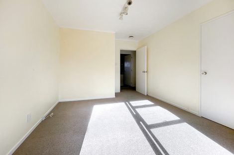Photo of property in 27 Pooley Street, Pakuranga Heights, Auckland, 2010