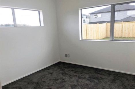 Photo of property in 10 Tinaku Road, Flat Bush, Auckland, 2019