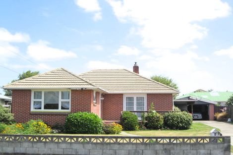 Photo of property in 4 Odie Place, Wainoni, Christchurch, 8061