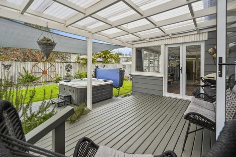 Photo of property in 6 Vectis Road, Hillcrest, Hamilton, 3216