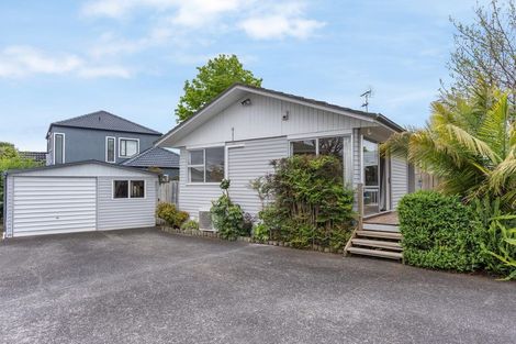 Photo of property in 1/7 Studfall Street, Pakuranga Heights, Auckland, 2010