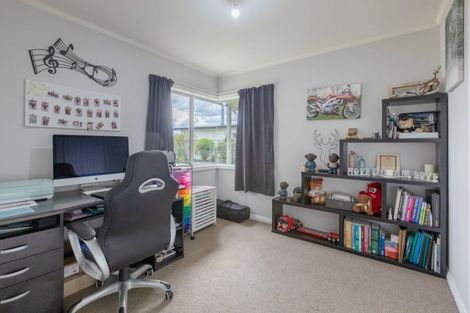 Photo of property in 14 Parkland Drive, Waipawa, 4210