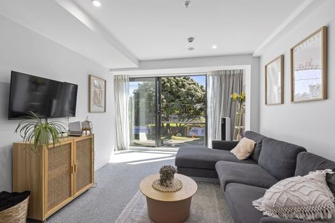 Photo of property in Nouvo Apartments, 2a/21 Rugby Street, Mount Cook, Wellington, 6021