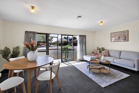 Photo of property in 180 Mangorei Road, Merrilands, New Plymouth, 4312