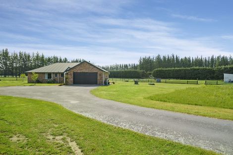Photo of property in 17 Scarlet Oak Drive, West Melton, Christchurch, 7671