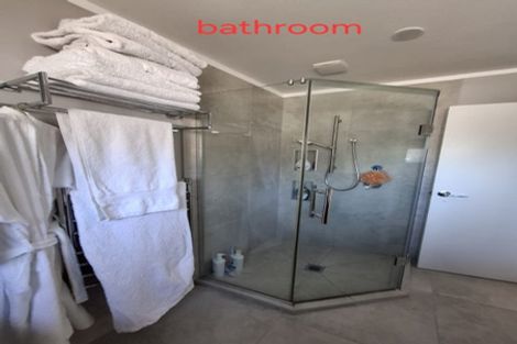 Photo of property in 1/64 Carlisle Road, Browns Bay, Auckland, 0630