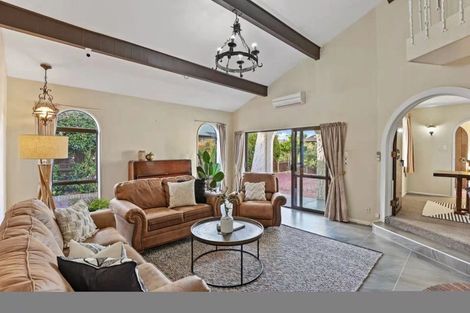 Photo of property in 15 Hawkswood Place, Avonhead, Christchurch, 8042