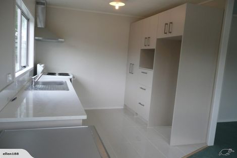 Photo of property in 9 Silverstone Place, Henderson, Auckland, 0612