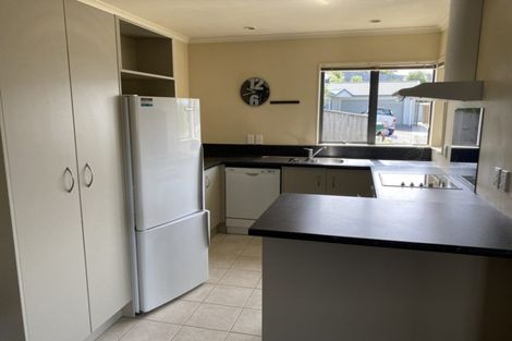 Photo of property in 12a Riverstone Drive, Riverstone Terraces, Upper Hutt, 5018