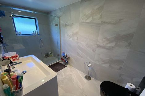 Photo of property in 7a Kerria Place, Sunnynook, Auckland, 0620