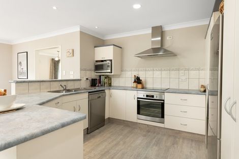 Photo of property in 37 Beaumaris Boulevard, Bethlehem, Tauranga, 3110