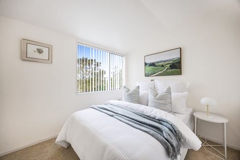 Photo of property in 10b Elliston Crescent, Stanmore Bay, Whangaparaoa, 0932