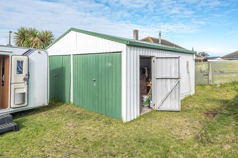 Photo of property in 46 Kowhai Street, Castlecliff, Whanganui, 4501