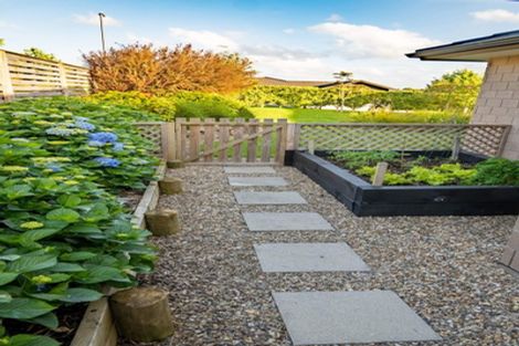 Photo of property in 7 Laly Haddon Place, Matakana, Warkworth, 0985