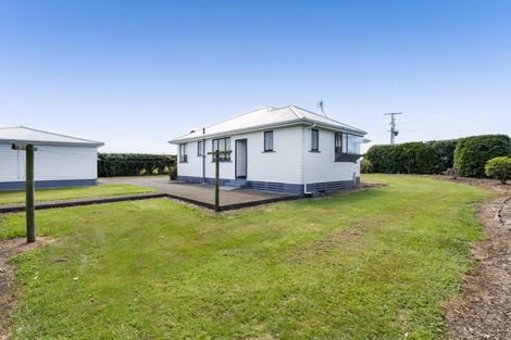 Photo of property in 4923 South Road, Opunake, 4681