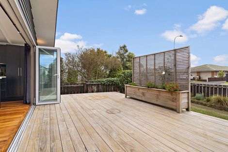 Photo of property in 1/6 Mcleod Road, Weymouth, Auckland, 2103