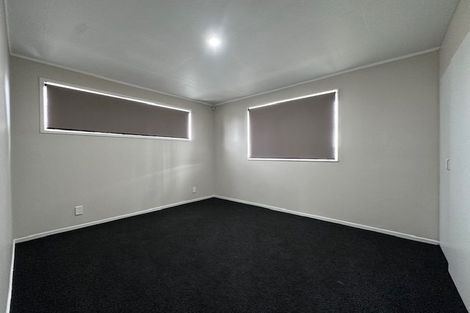 Photo of property in 2/30 Kennington Drive, Clendon Park, Auckland, 2103