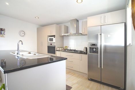 Photo of property in 10 Te Ironui Place, Huntington, Hamilton, 3210