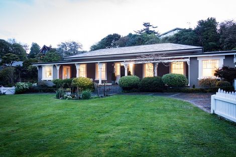 Photo of property in 37 Middleton Road, Kew, Dunedin, 9012