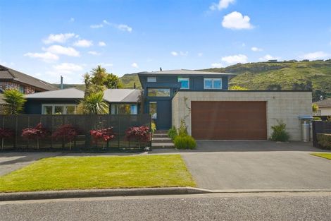 Photo of property in 42 Whitfield Street, Sumner, Christchurch, 8081