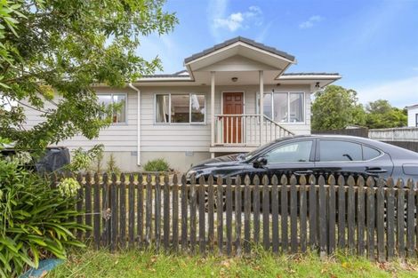 Photo of property in 22 Glennandrew Drive, Half Moon Bay, Auckland, 2012