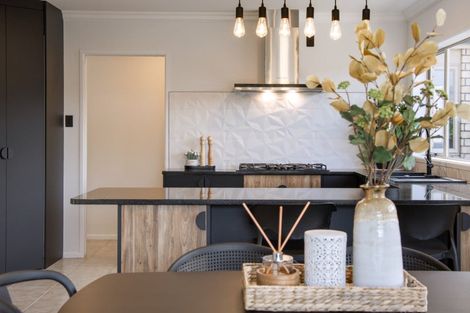 Photo of property in 17 Milbrook Place, Chartwell, Hamilton, 3210