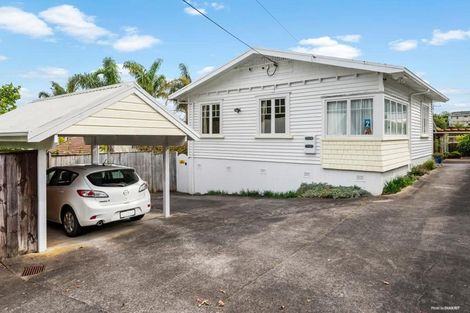 Photo of property in 2/13 Hart Road, Hauraki, Auckland, 0622