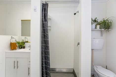 Photo of property in 8/75 Carrington Street, Lower Vogeltown, New Plymouth, 4310