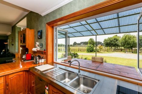 Photo of property in 600 Inland Road North, Onaero, Waitara, 4383