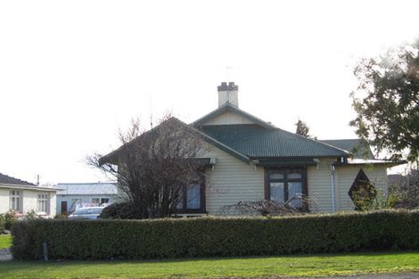 Photo of property in 18 Albert Street, Winton, 9720