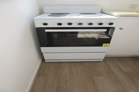 Photo of property in 2/103 Rongotai Road, Kilbirnie, Wellington, 6022