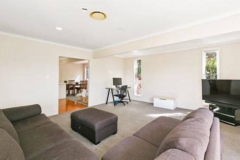 Photo of property in 29 Kahikatea Grove, Paparangi, Wellington, 6037