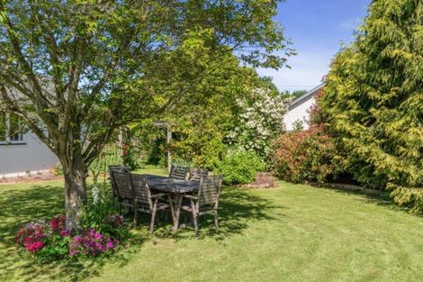 Photo of property in 2577 Bealey Road, Hororata, 7572