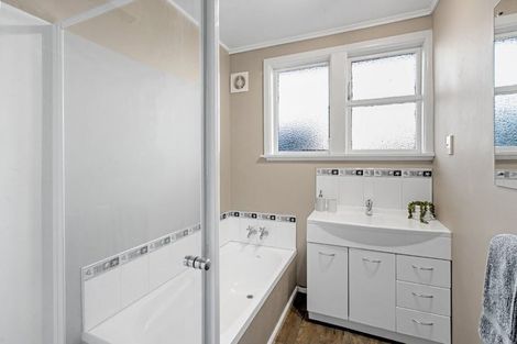 Photo of property in 16 Mcintyre Street, Shirley, Christchurch, 8013