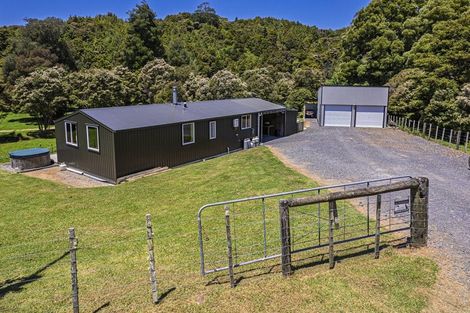 Photo of property in 241a Hailes Road, Whananaki, 0181