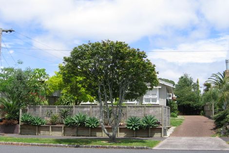 Photo of property in 32 Premier Avenue, Point Chevalier, Auckland, 1022