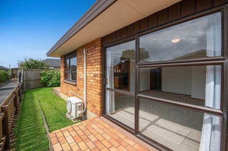 Photo of property in 1/131 Centreway Road, Orewa, 0931