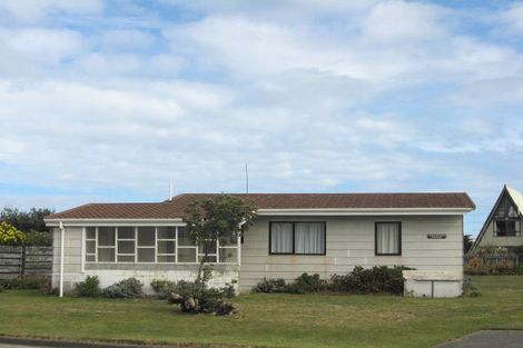 Photo of property in 29 Kahukura Avenue, Waitarere Beach, Levin, 5510