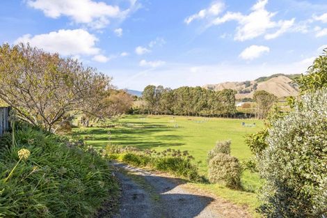 Photo of property in 84 Derham Road, Te Horo, Otaki, 5581