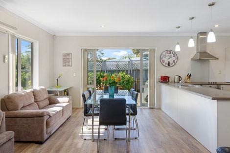 Photo of property in 16a Epsom Road, Sockburn, Christchurch, 8042