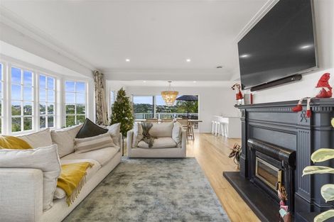 Photo of property in 5 Page Point, Mellons Bay, Auckland, 2014