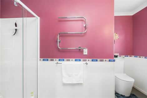 Photo of property in 16 Lovatt Crescent, Kensington, Whangarei, 0112